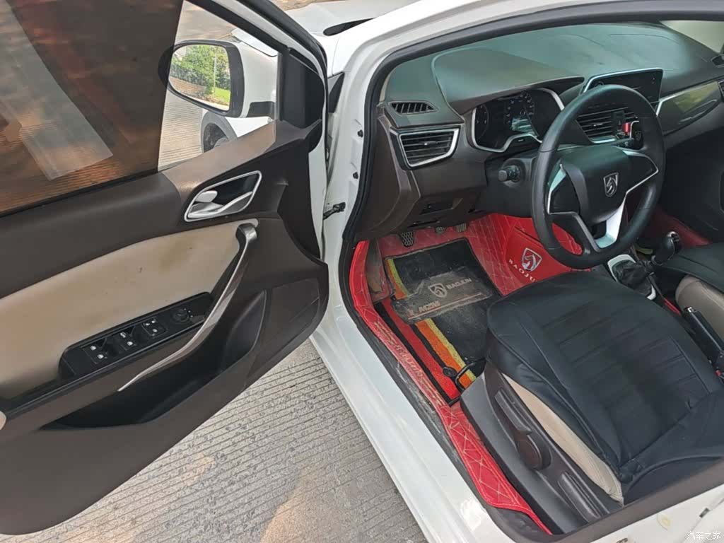 Wuling 310W, 2019 16