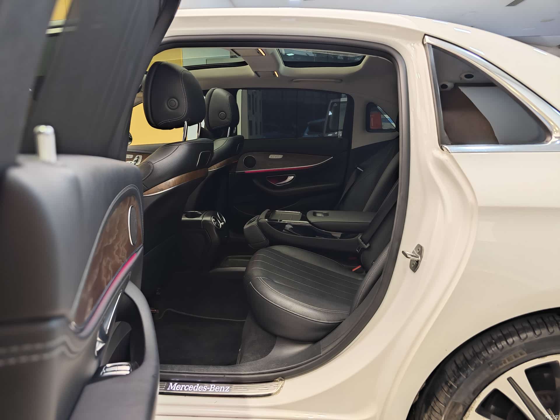 Mercedes-Benz E-Class, 2017 23