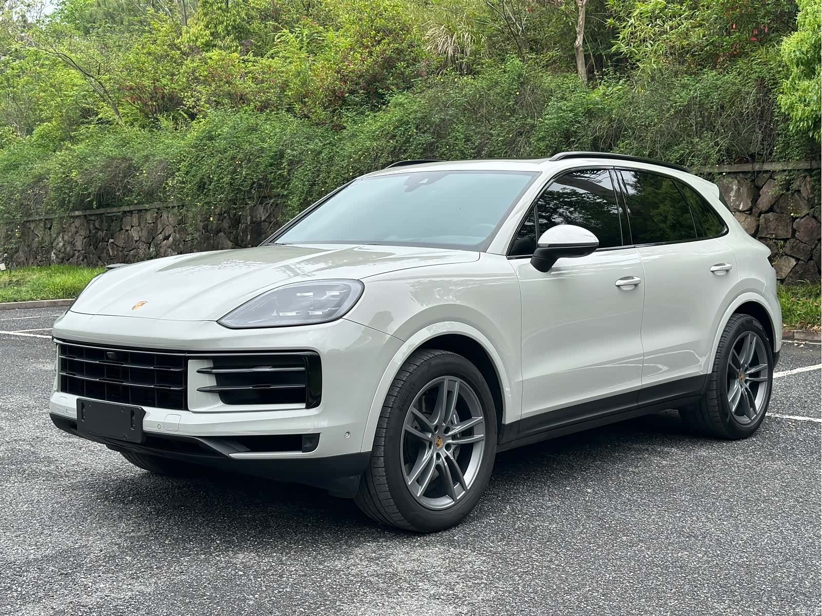 Porsche Cayenne, 2024 1