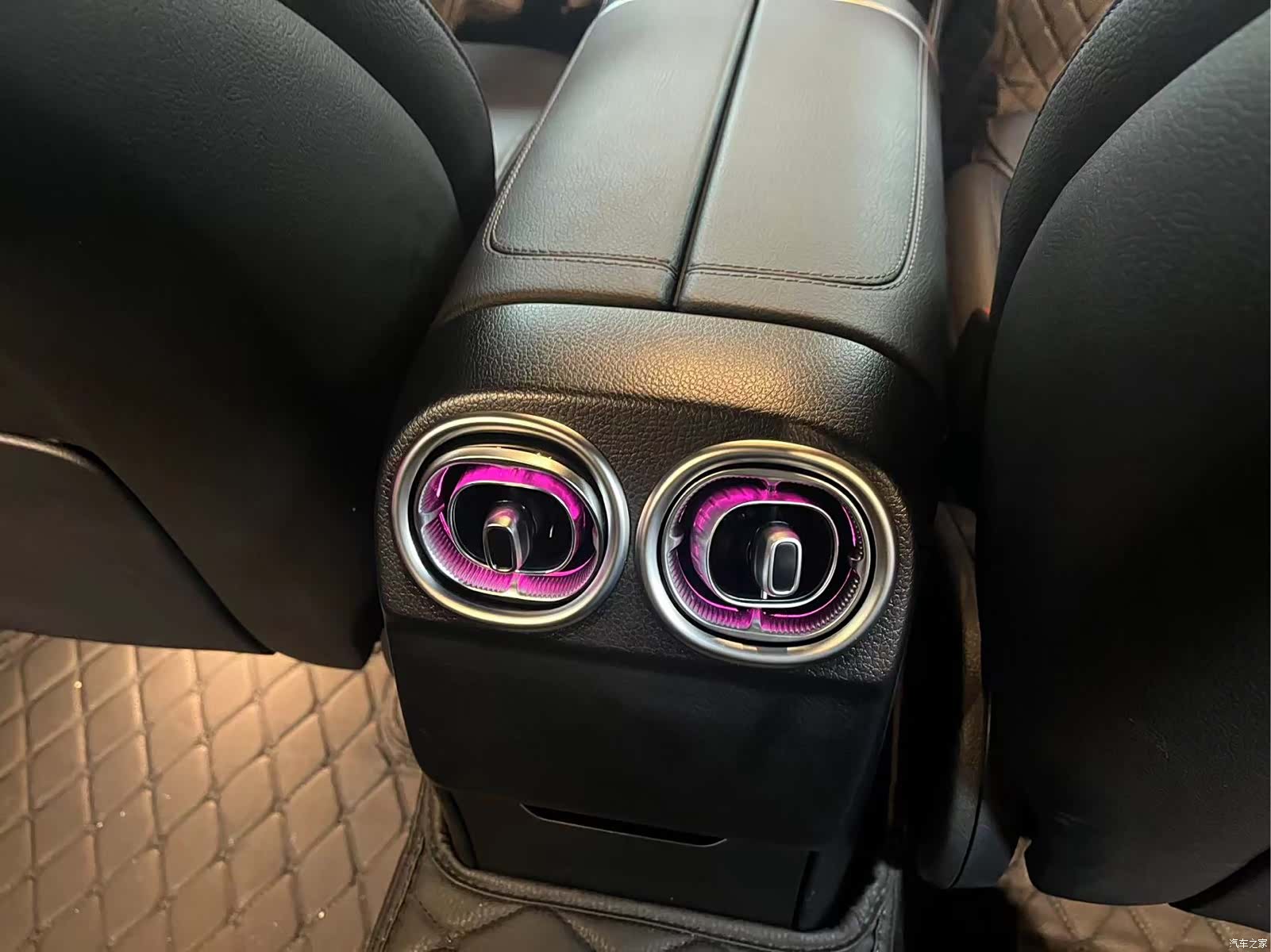 Mercedes-Benz C-Class, 2023 7