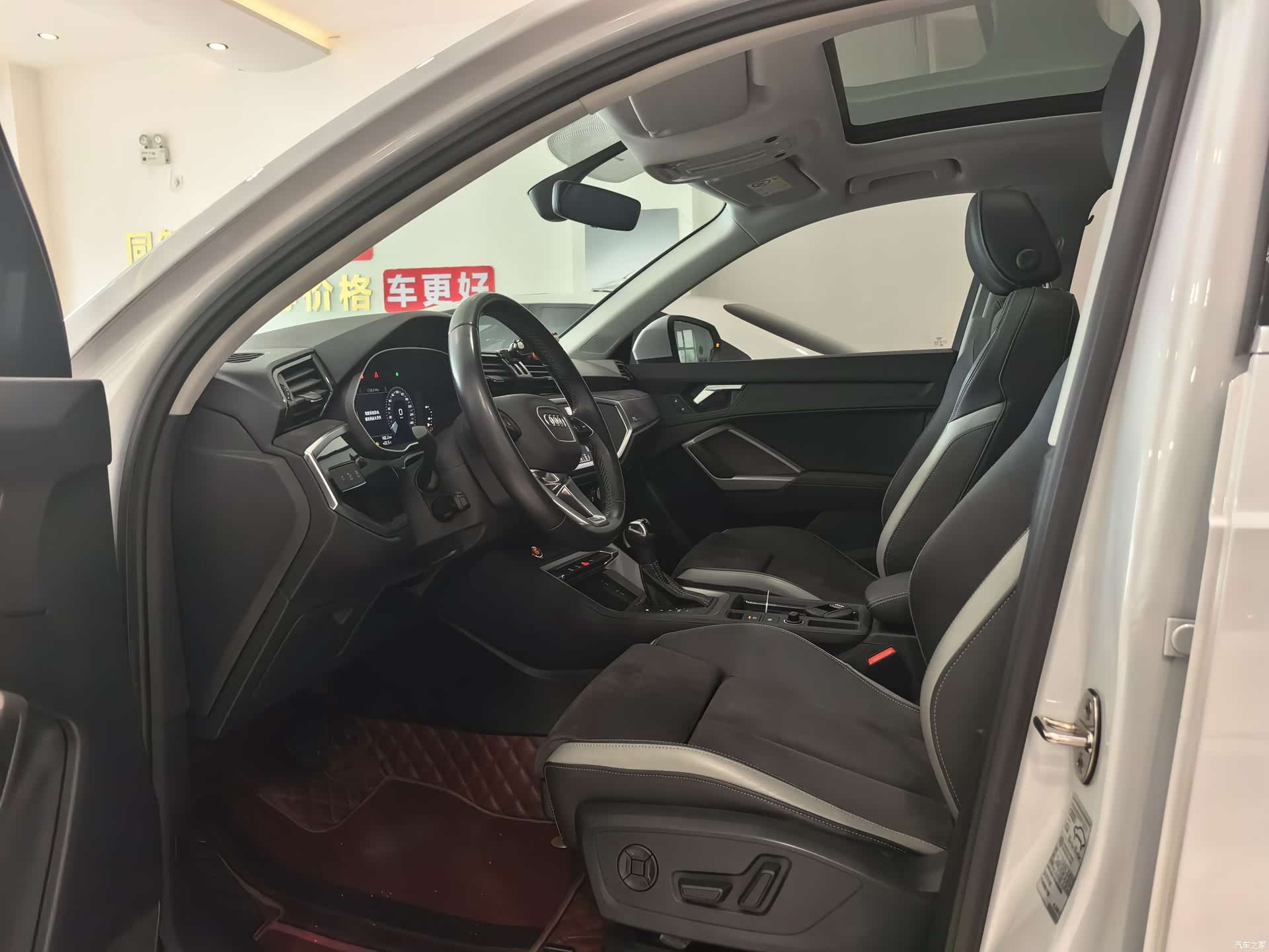 Audi Q3, 2022 все фото
