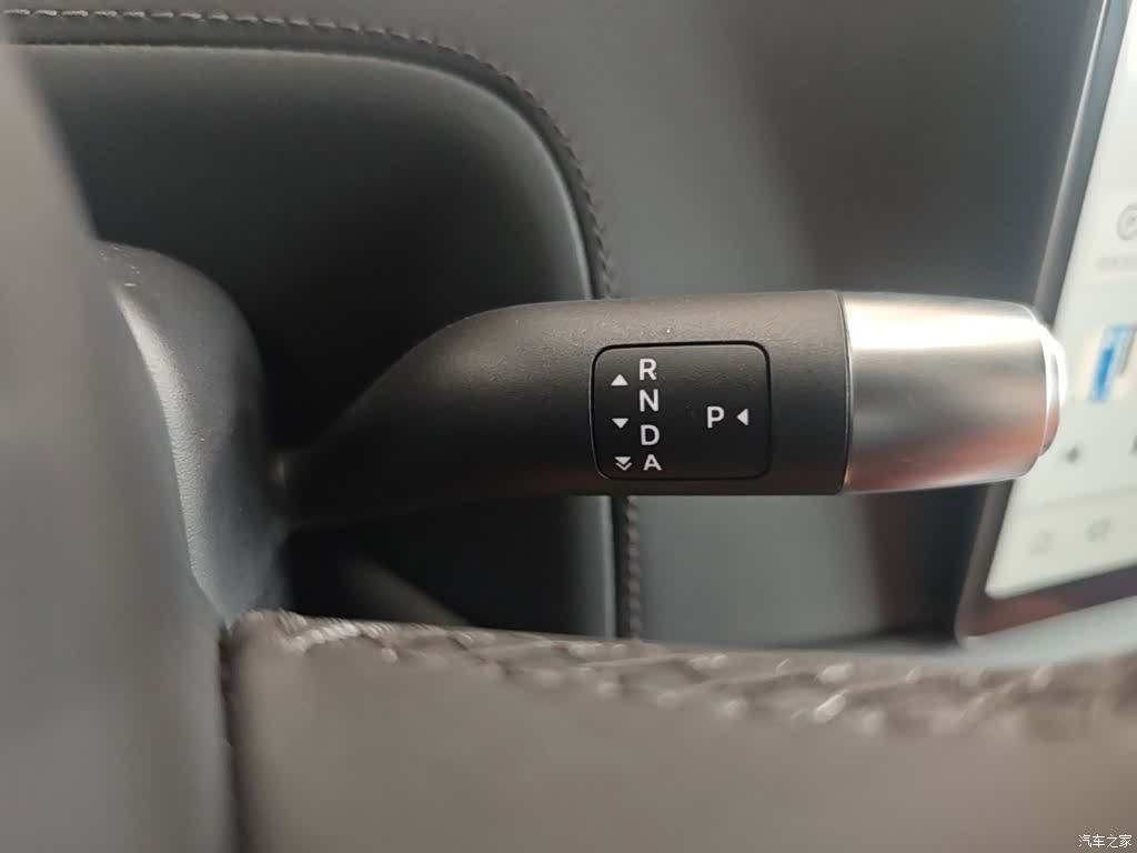 Li Auto L9, 2025 14