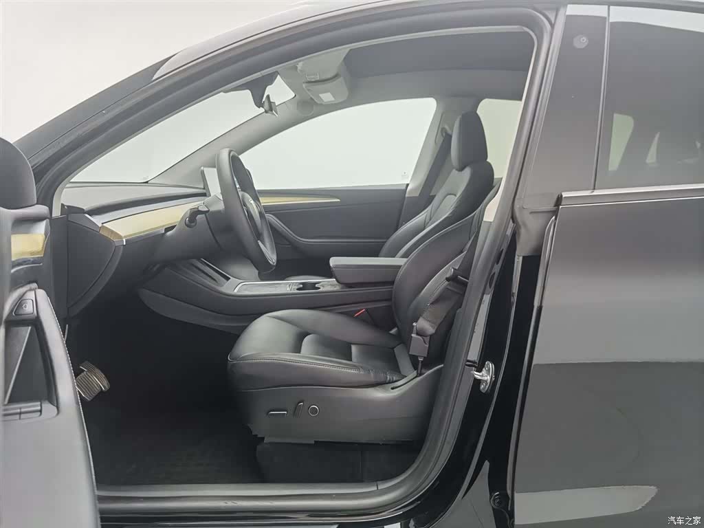 Tesla Model Y, 2023 10