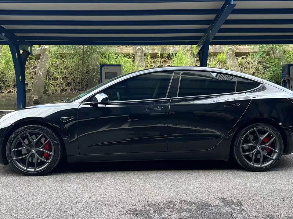 Tesla Model 3 Tesla Model 3