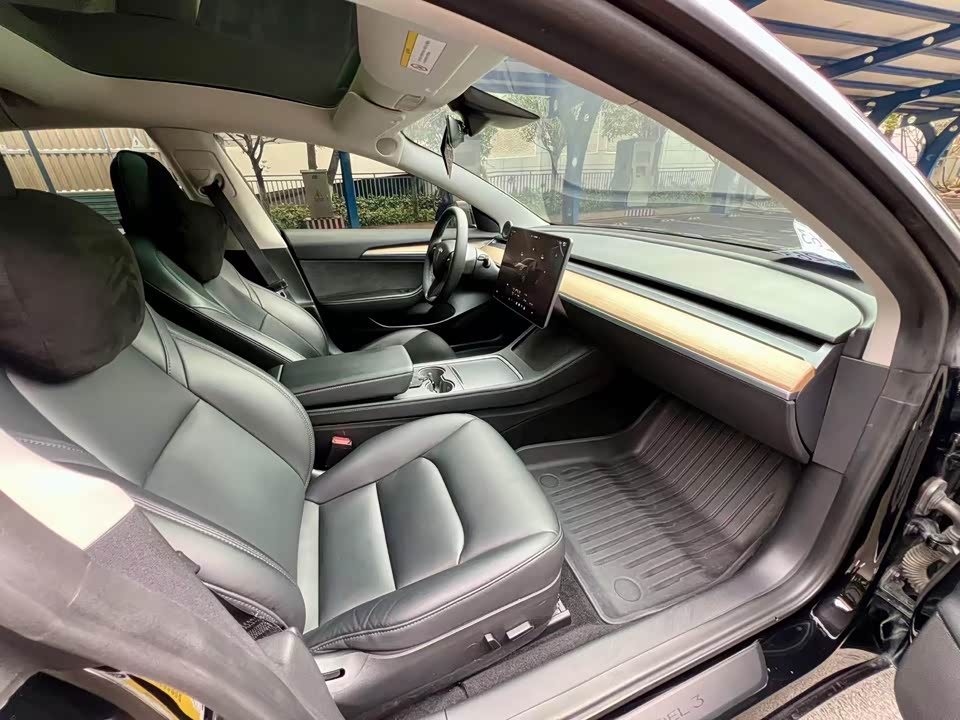 Tesla Model 3 Tesla Model 3