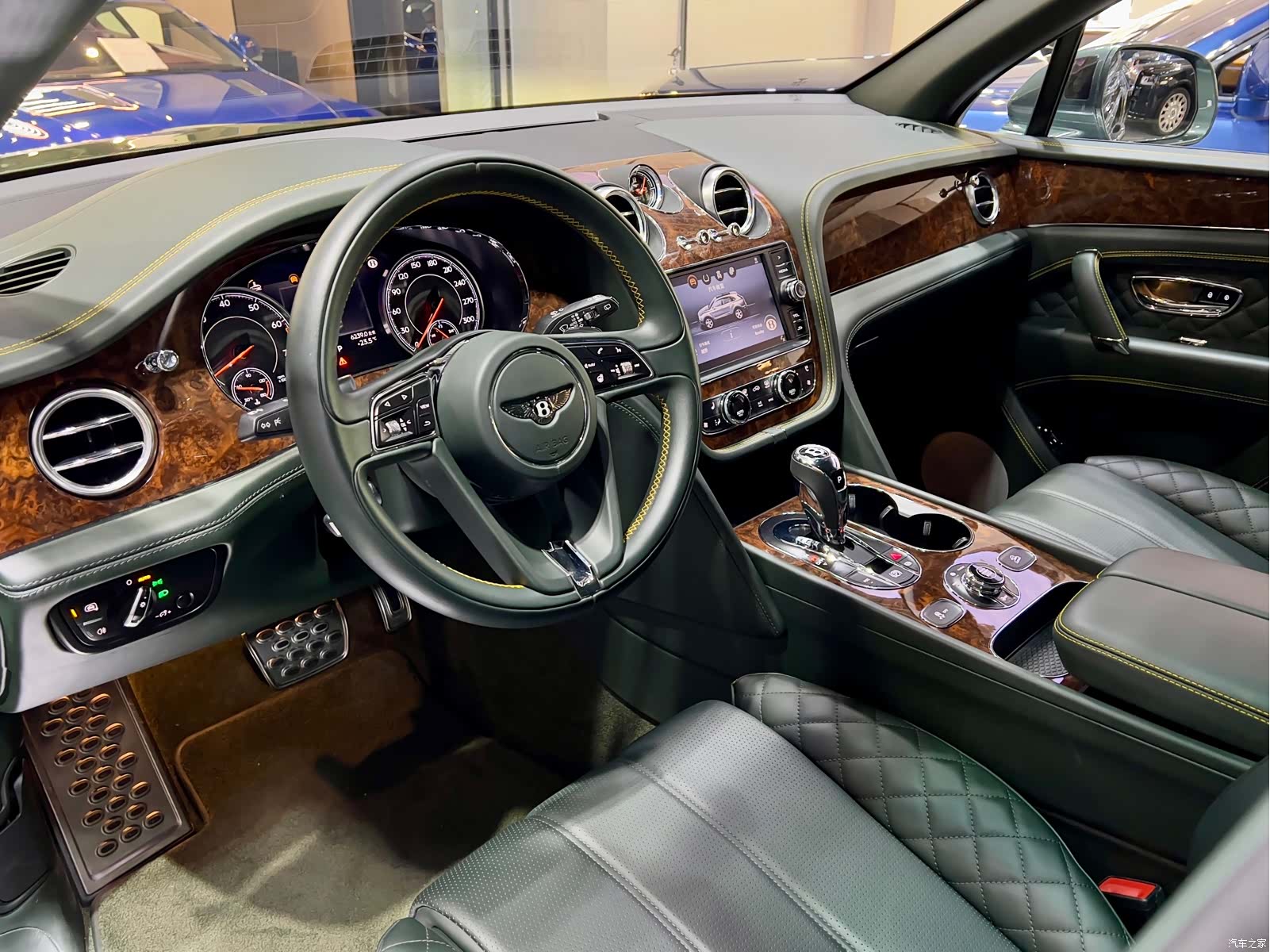 Bentley Bentayga, 2018 все фото