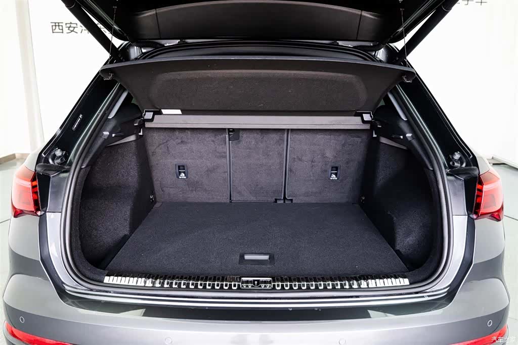 Audi Q3, 2024 9