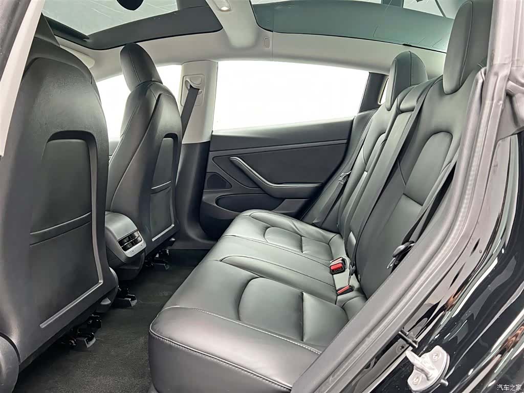 Tesla Model 3, 2020 17