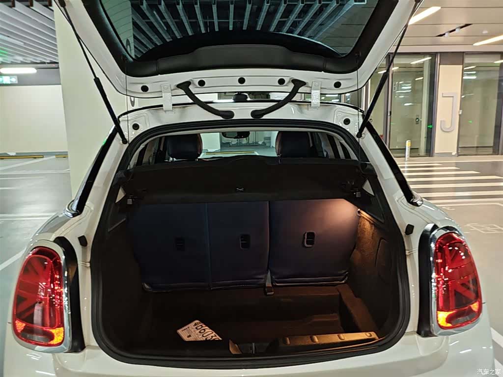 Mini Cooper, 2023 19