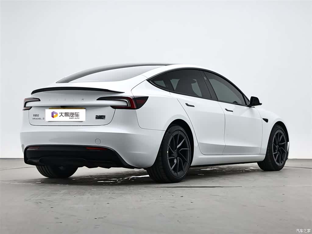 Tesla Model 3, 2024 3