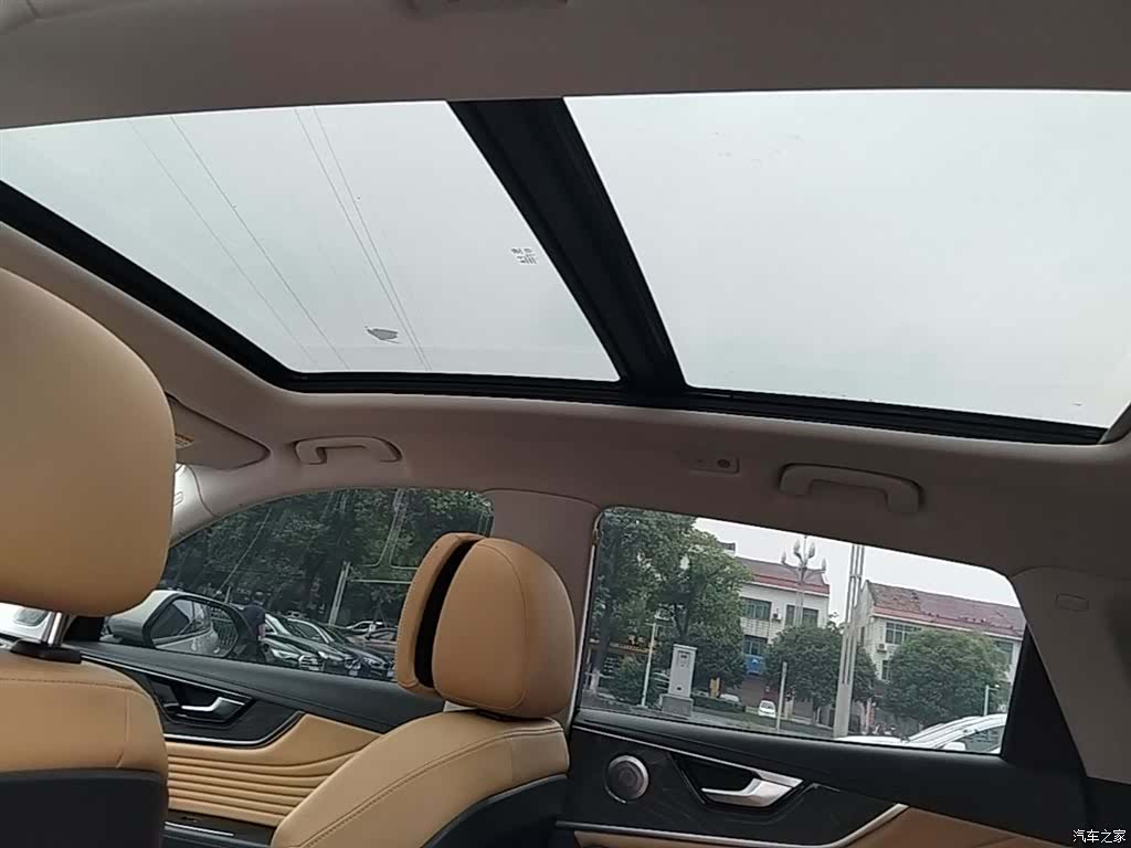 Hongqi HS5, 2023 18