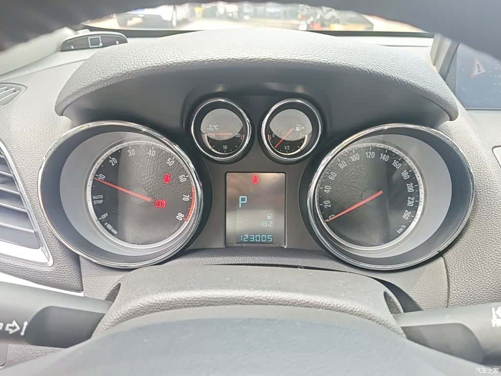 Buick Encore, 2016 12