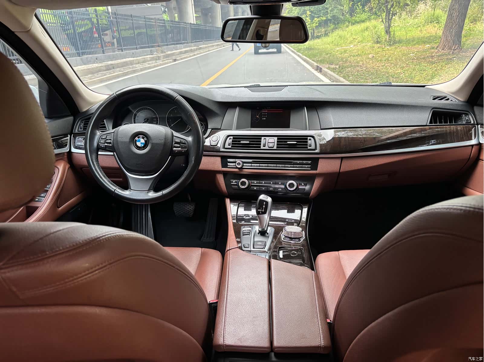 BMW 5 Series, 2017 11