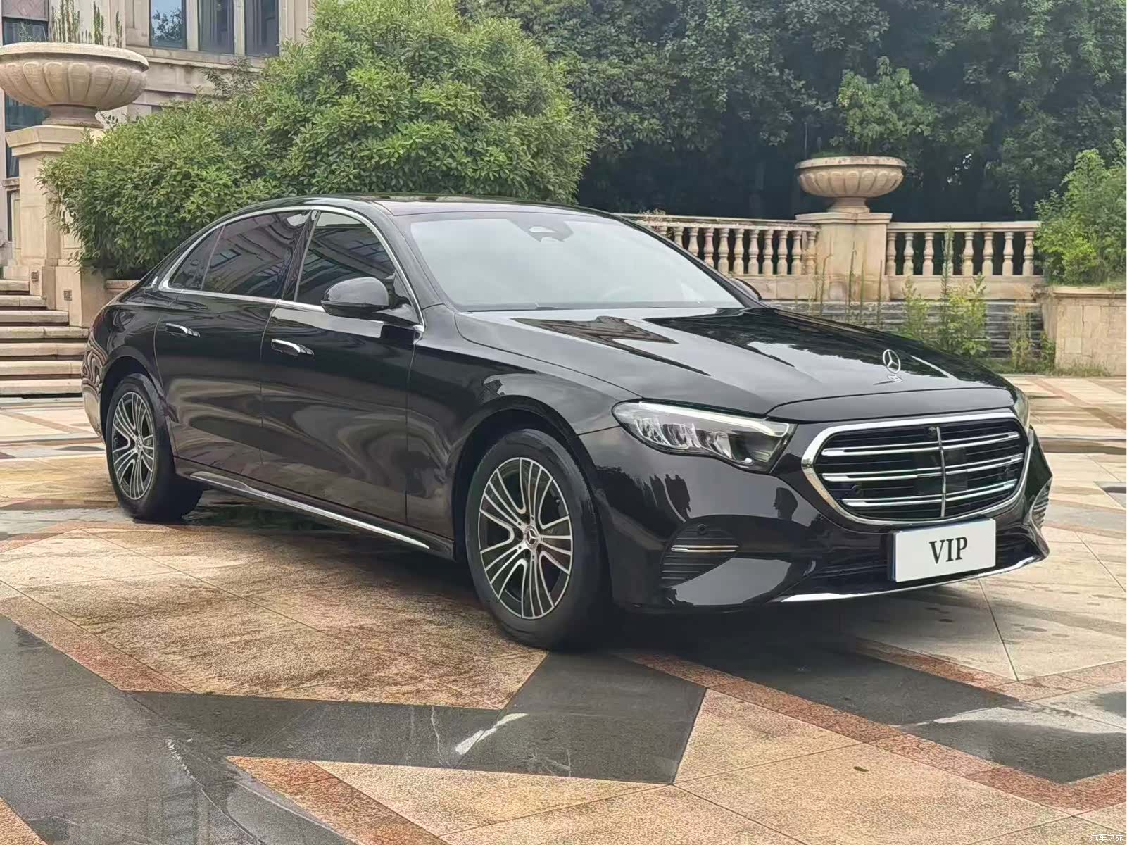Mercedes-Benz E-Class, 2025 3