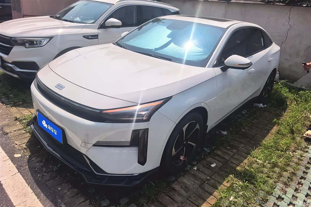 Geely Galaxy L6, 2024 1