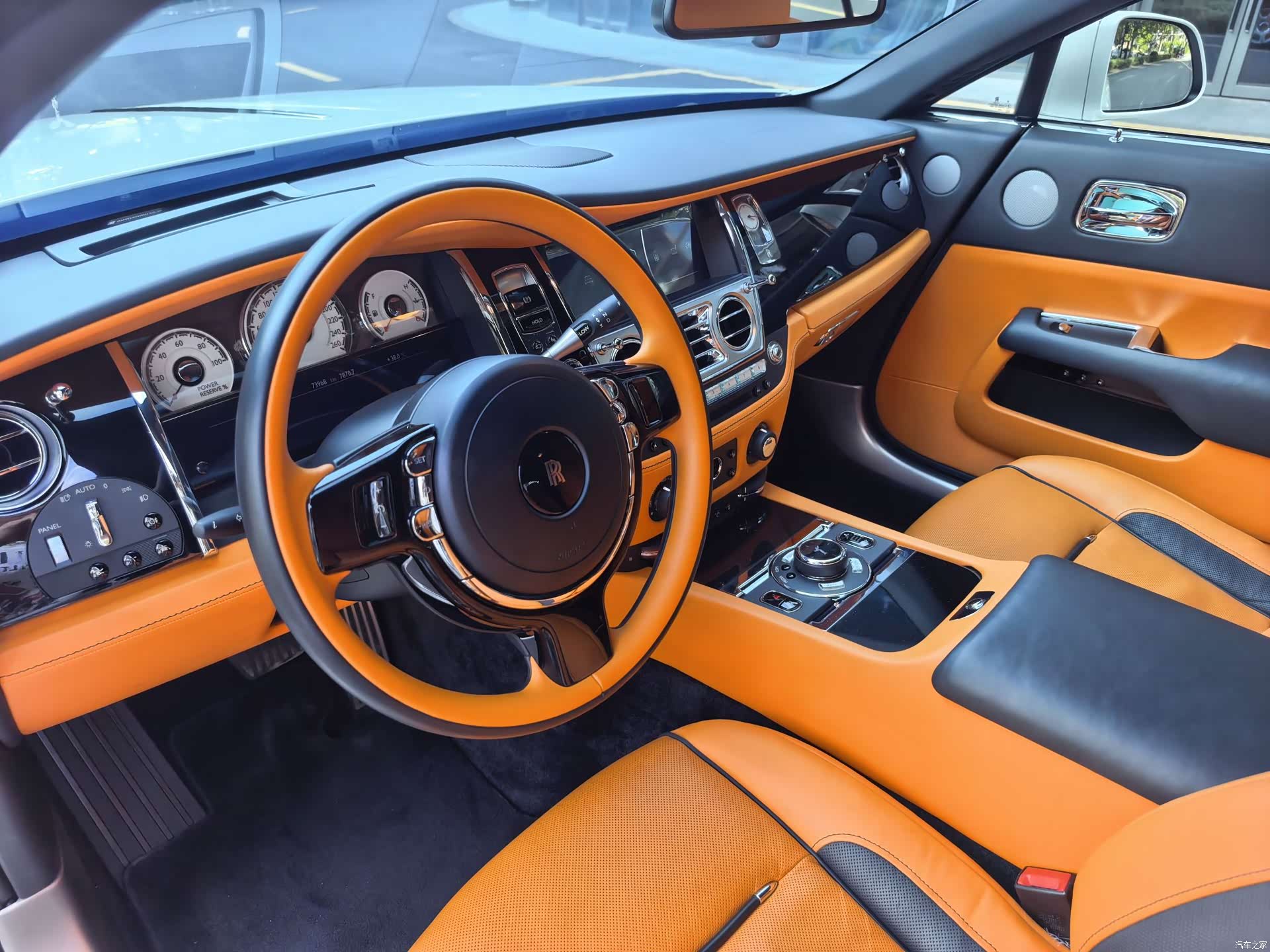 Rolls-Royce Wraith, 2022 все фото