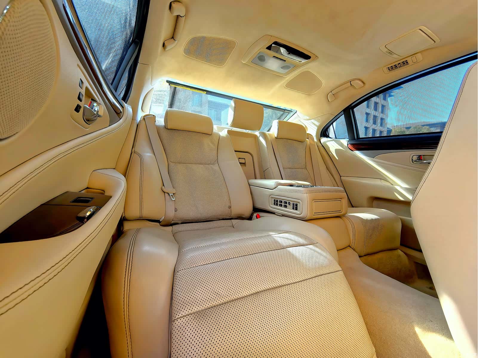 Lexus LS, 2015 13