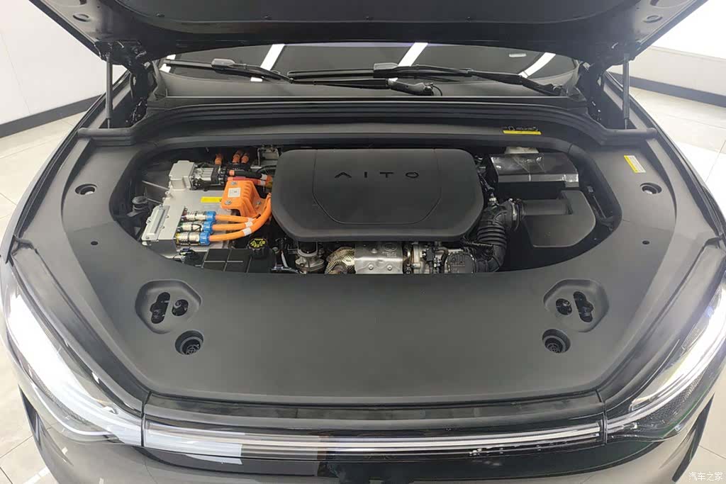 AITO M9, 2024 10