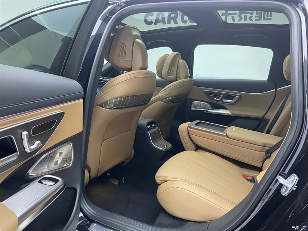 Mercedes-Benz E-Class, 2024 22