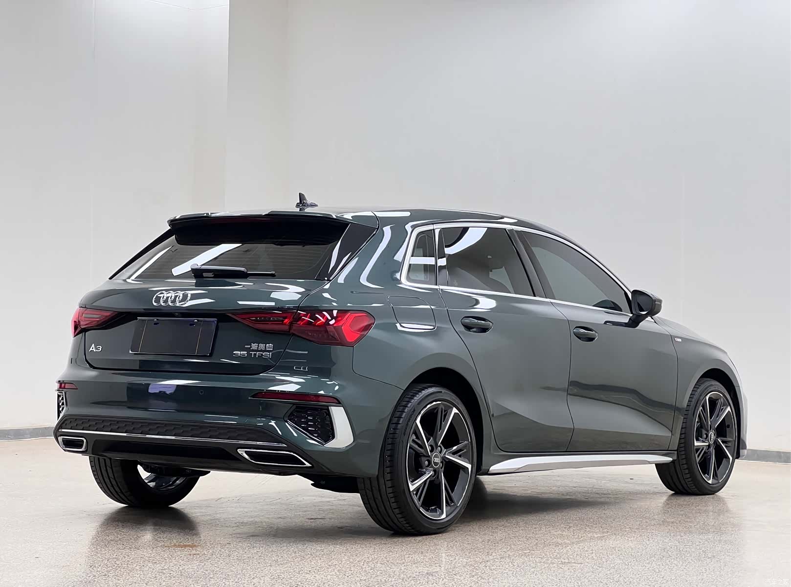 Audi A3, 2023 все фото