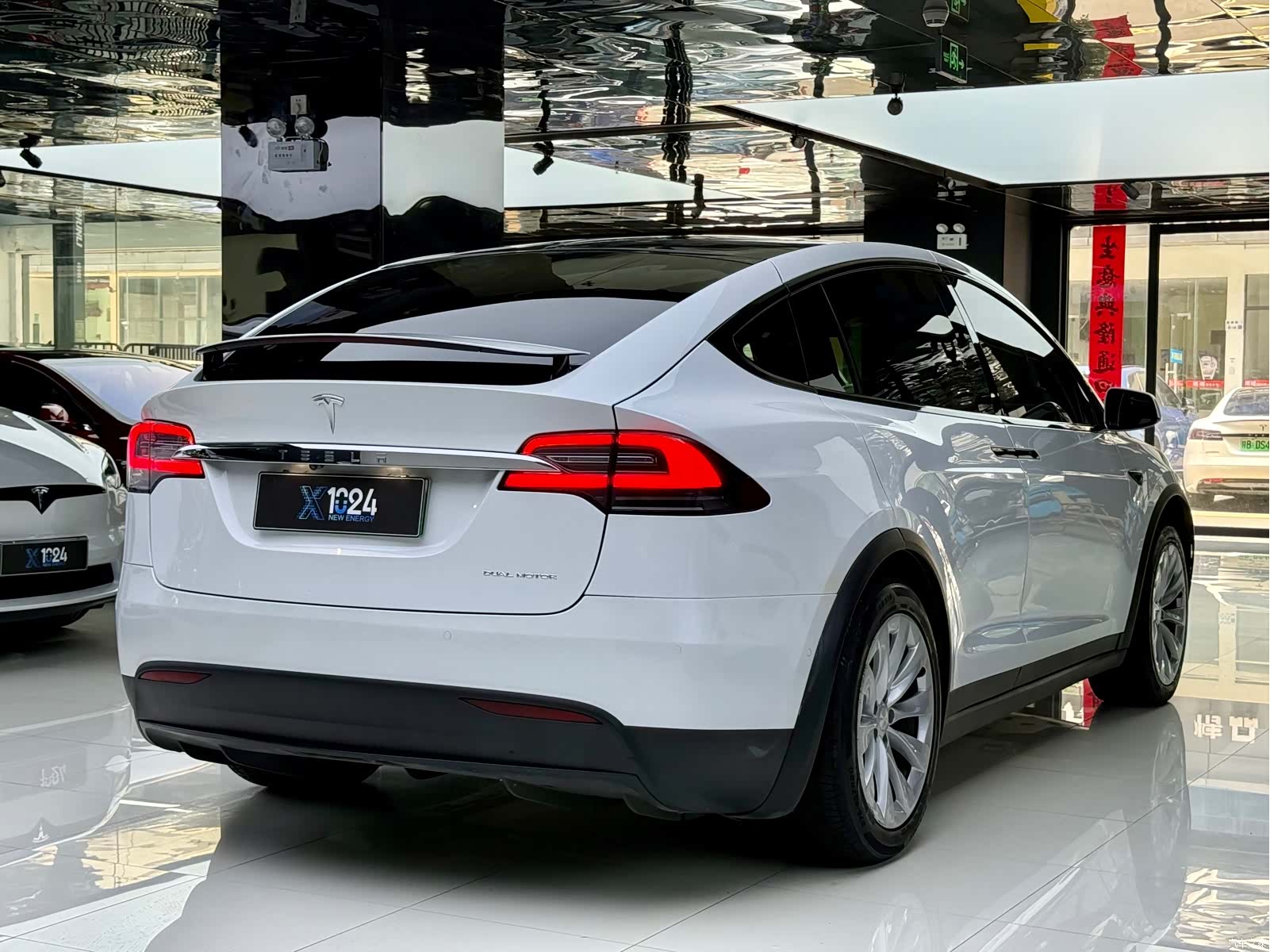 Tesla Model X, 2020 14