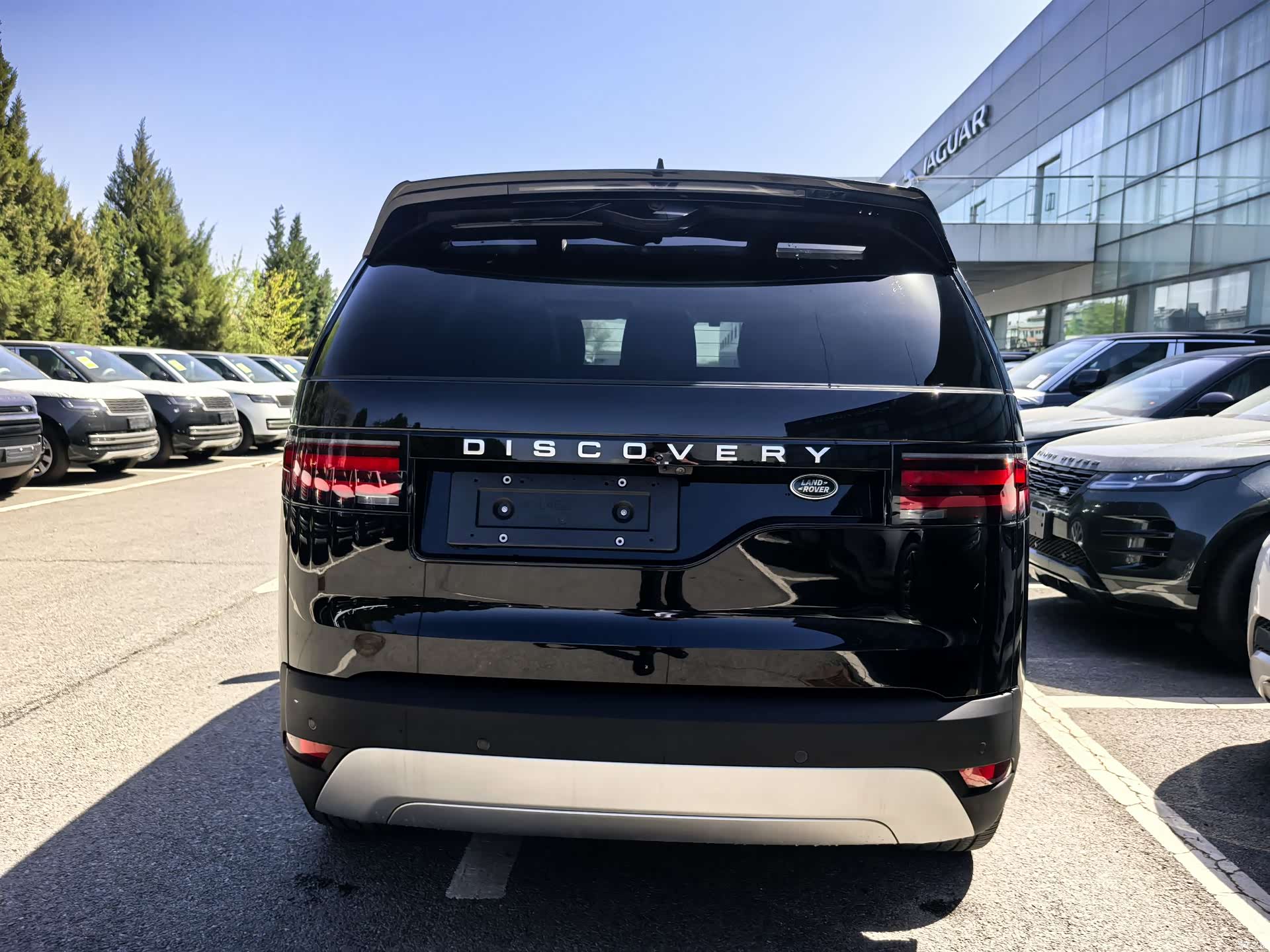 Land Rover Discovery, 2024 все фото