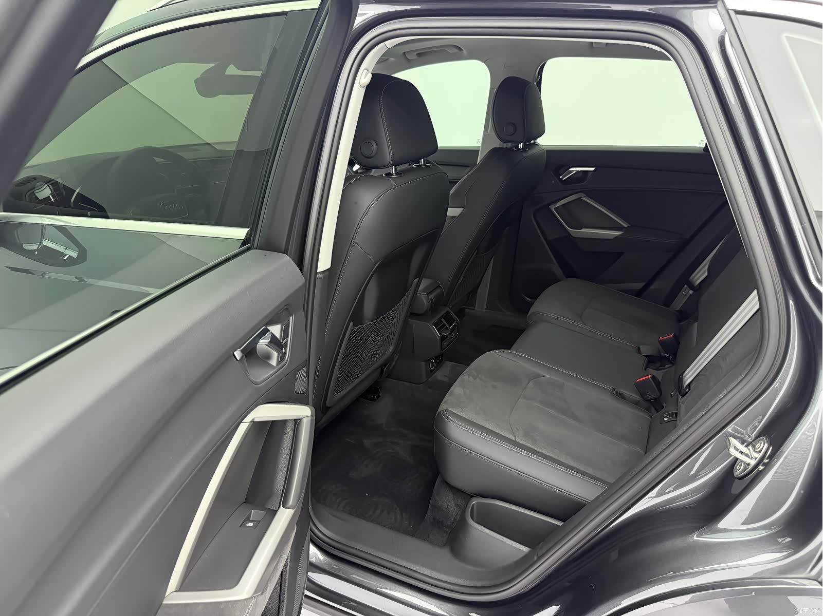 Audi Q3, 2023 11