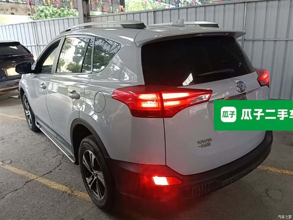 Toyota RAV4, 2016 все фото