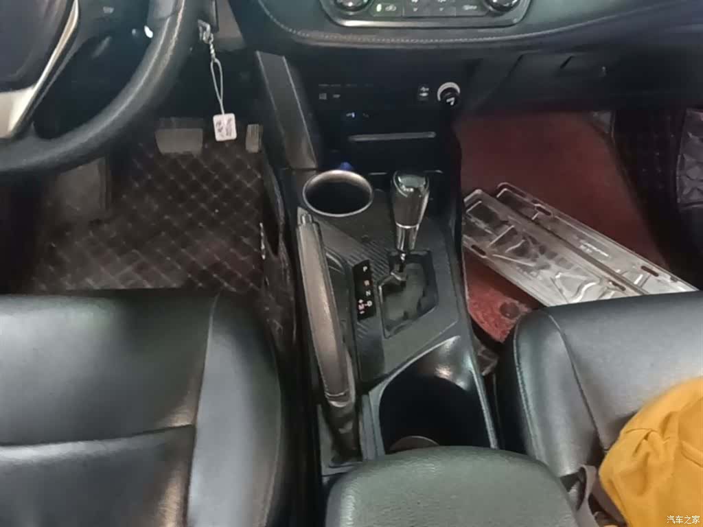 Toyota RAV4, 2016 14