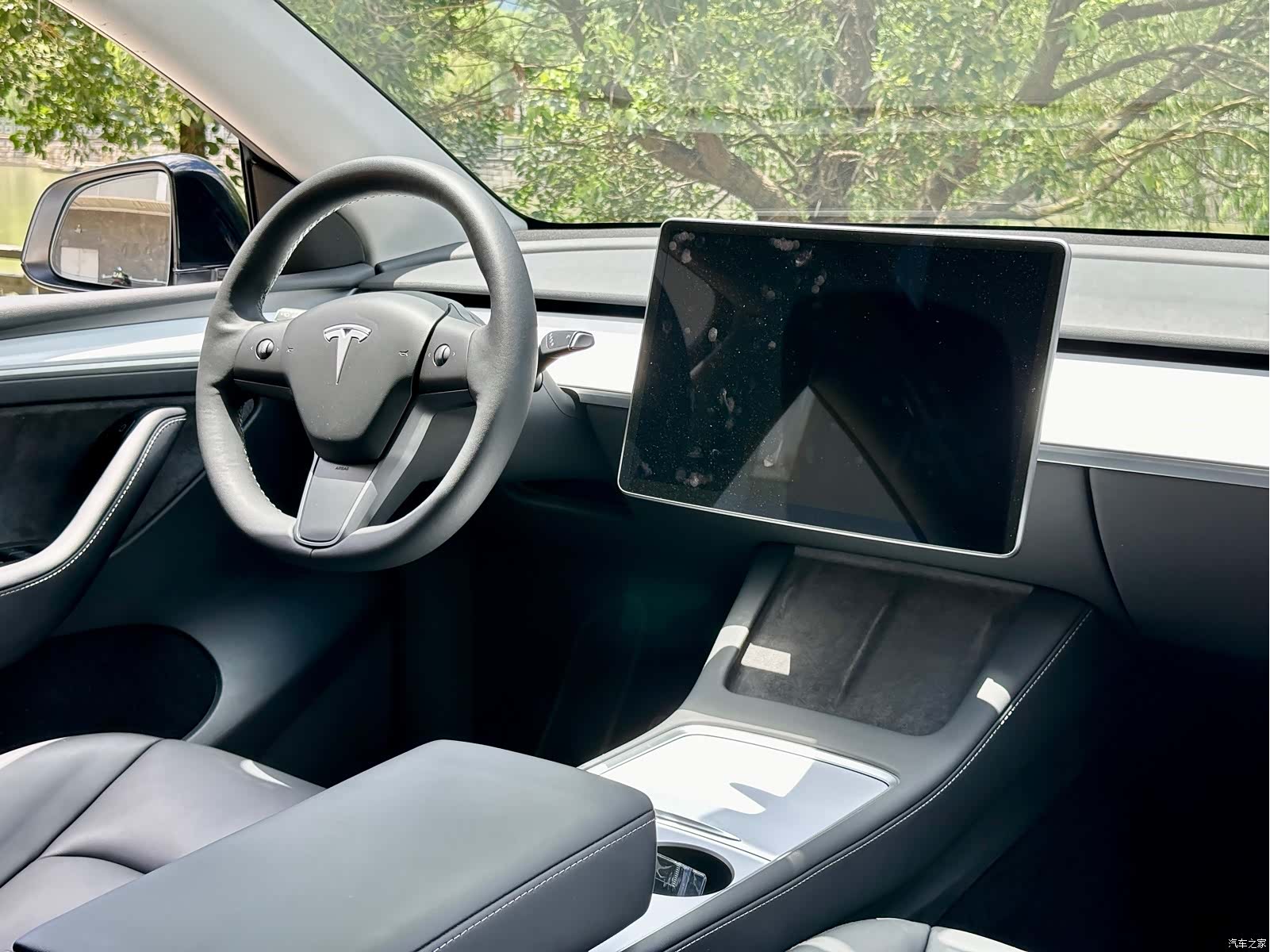Tesla Model Y, 2022 15