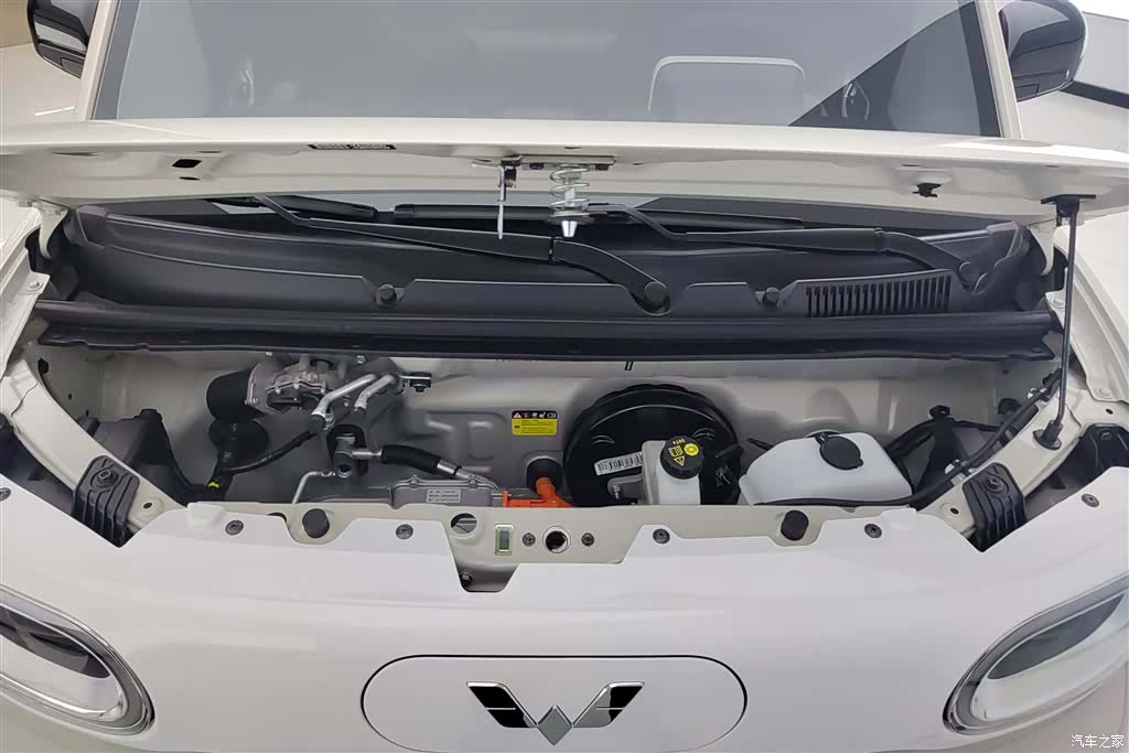 Wuling MINIEV, 2024 10
