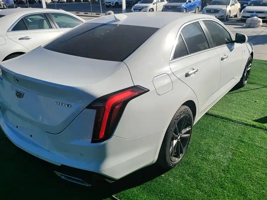 Cadillac CT4
