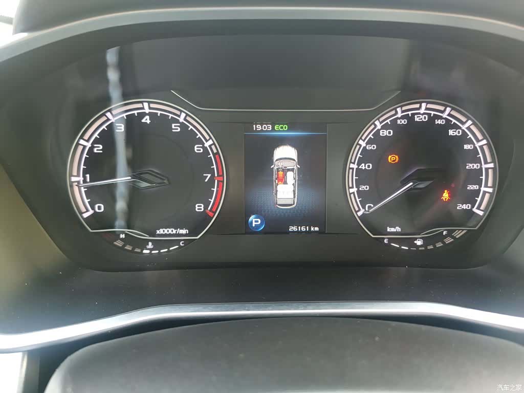 Geely Coolray, 2021 4