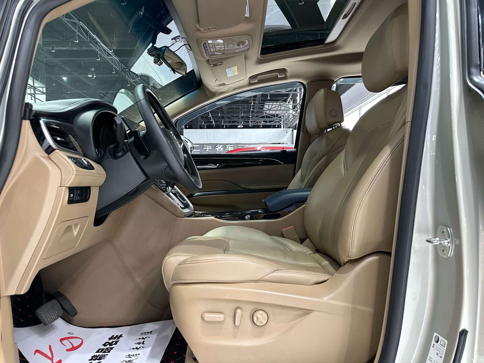 Buick GL8, 2017 4