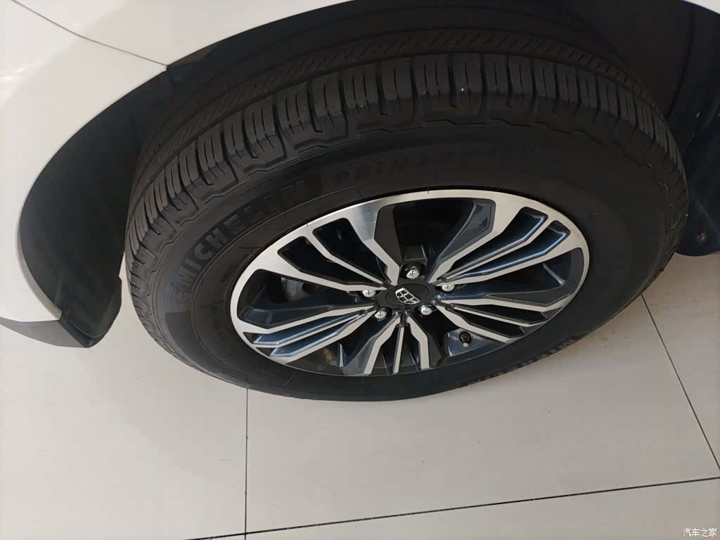 Geely X6, 2017 23
