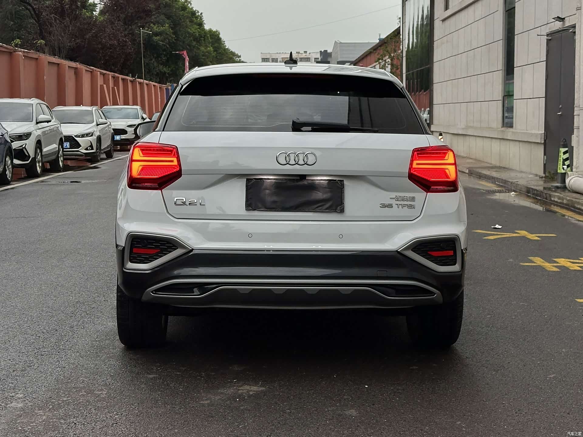 Audi Q2L, 2023 3