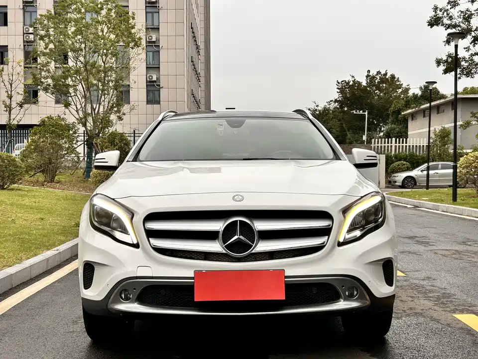 Mercedes-Benz GLA