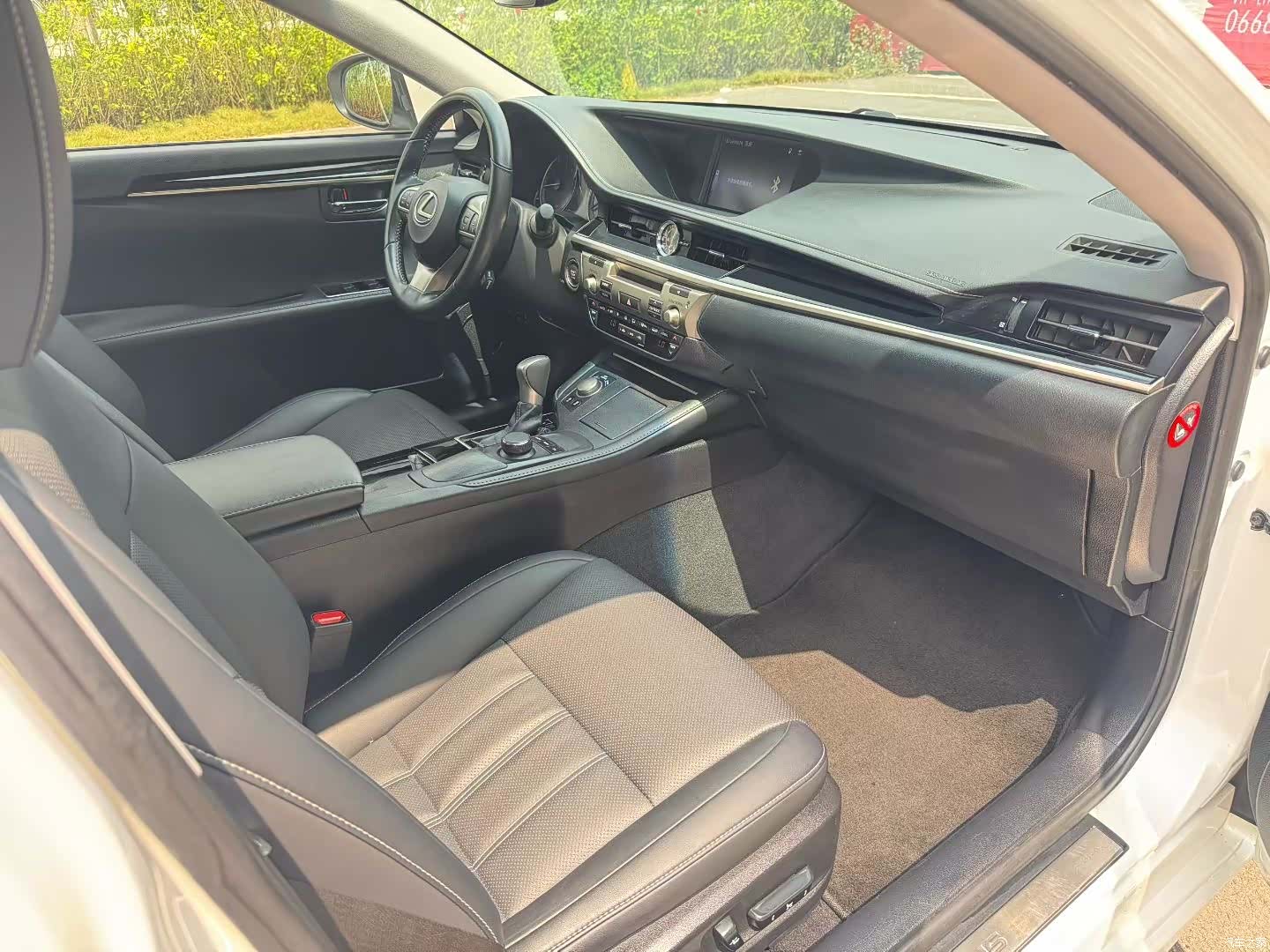 Lexus ES, 2016 6