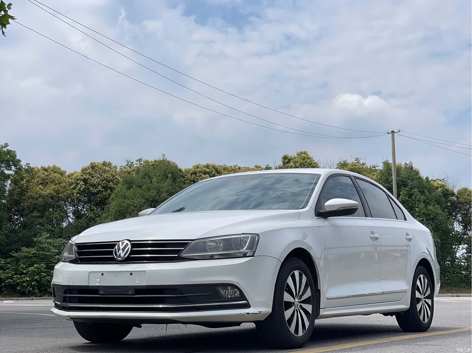 Volkswagen Sagitar, 2017 1