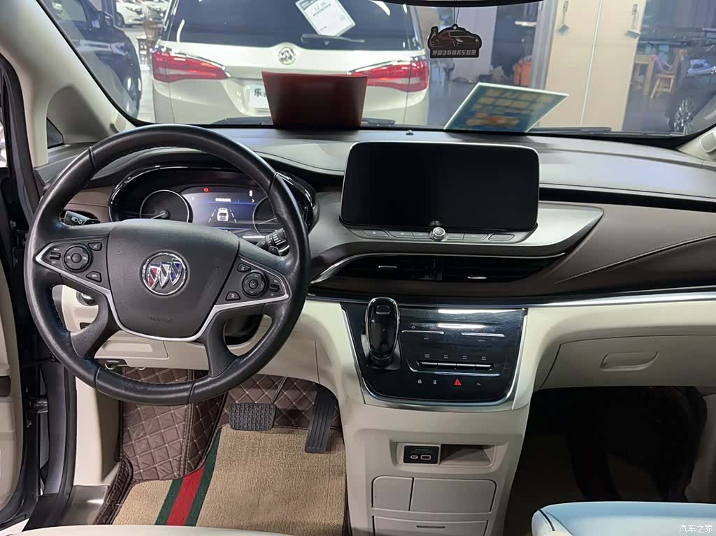 Buick GL8, 2022 10