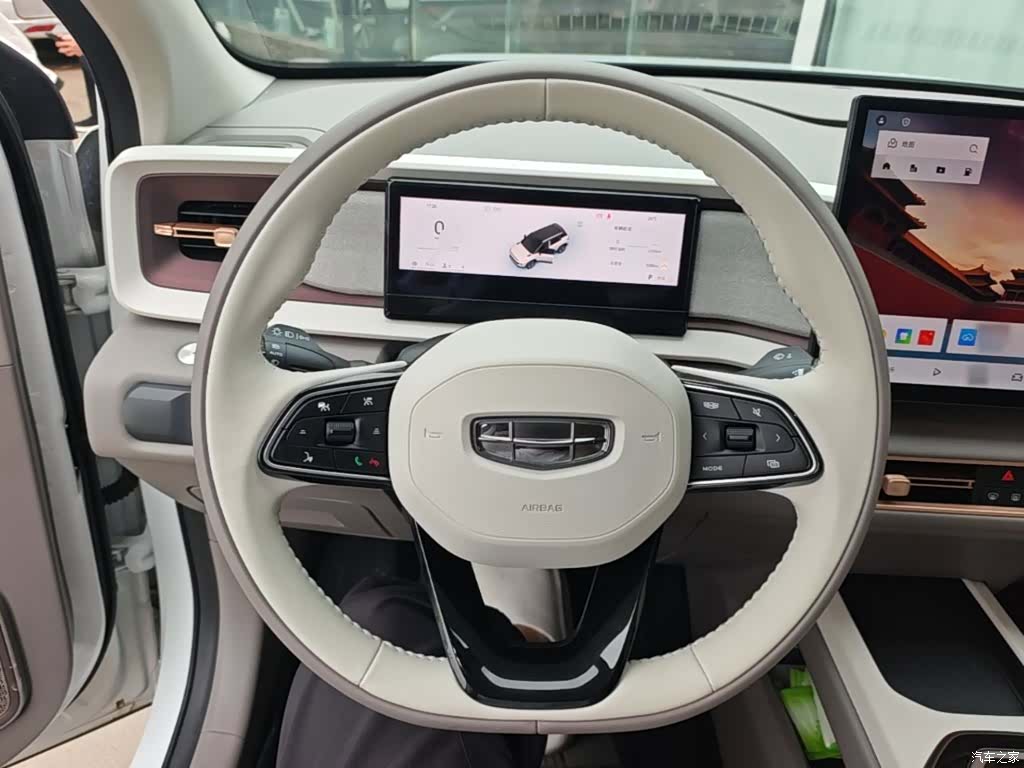 Geely Icon, 2025 11