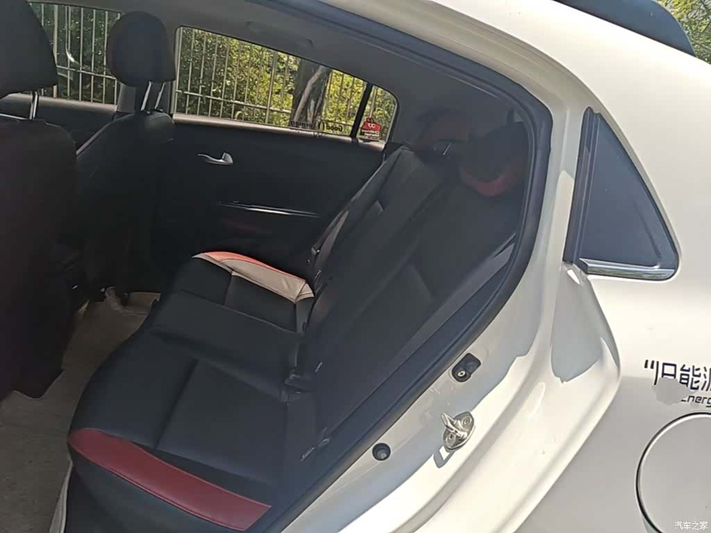 Kia KX, 2018 17