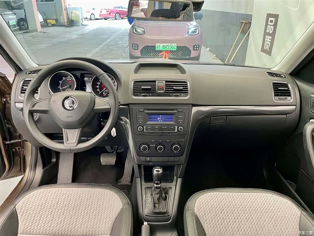 Skoda Yeti, 2016 8