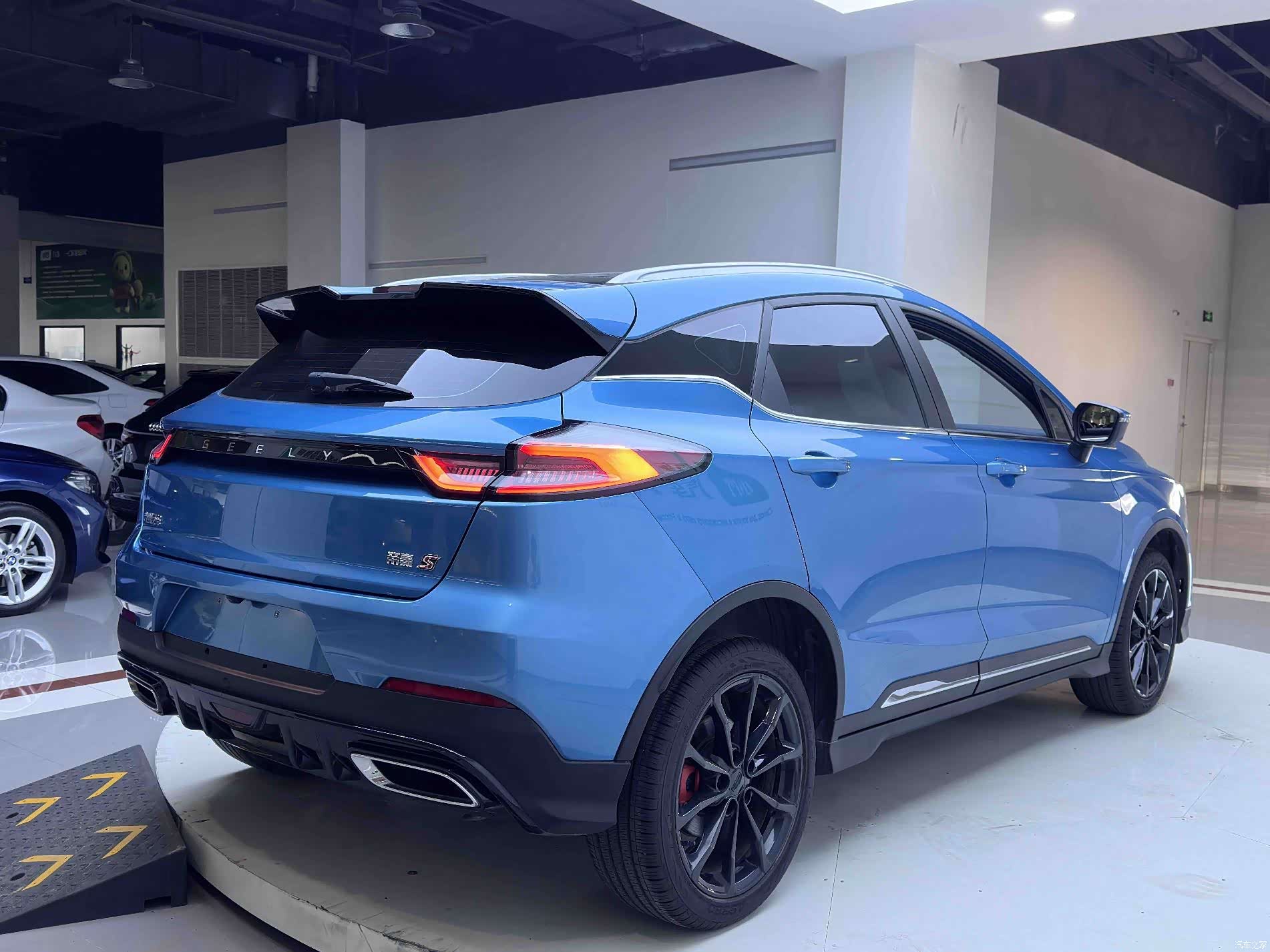 Geely Emgrand, 2022 6