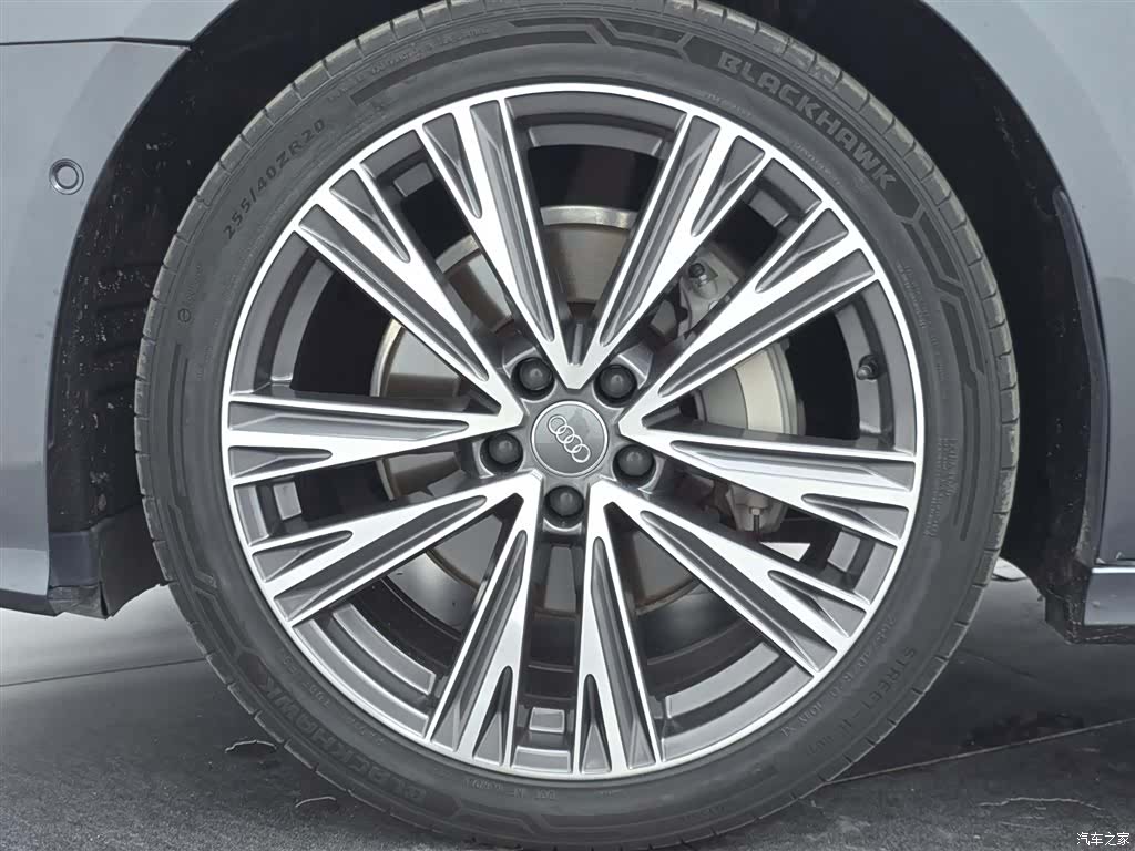 Audi A6L, 2021 13