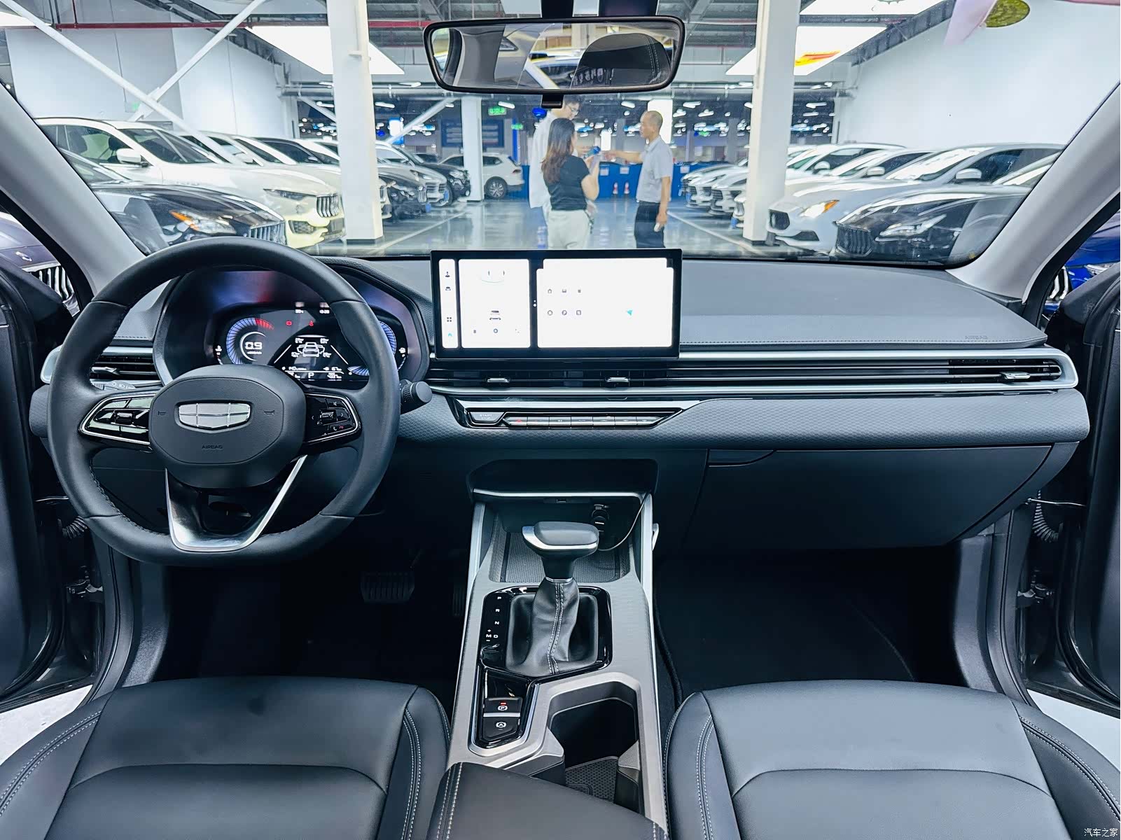 Geely Emgrand, 2025 все фото