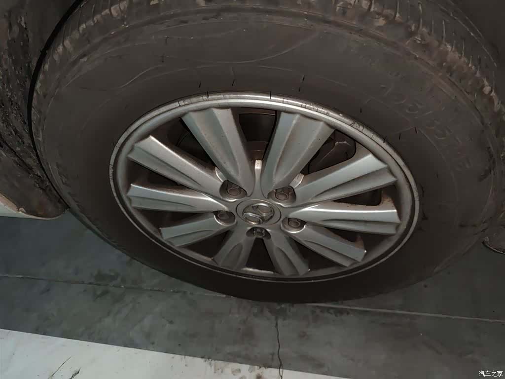 BAIC D50, 2016 8