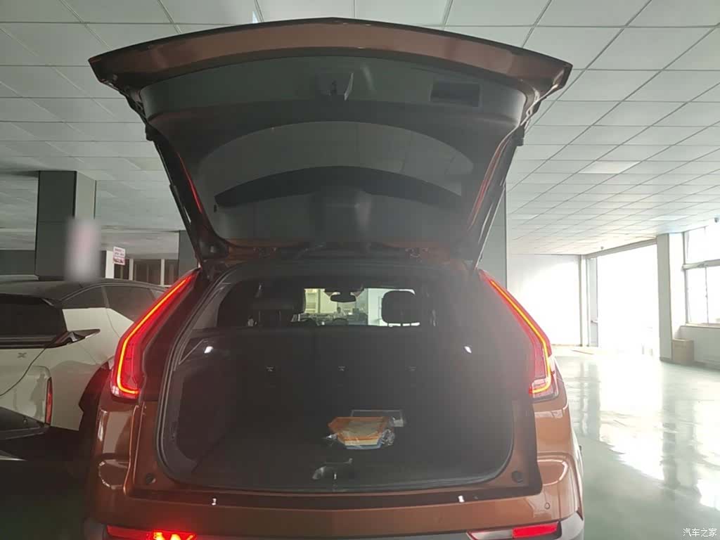 Cadillac XT4, 2019 19