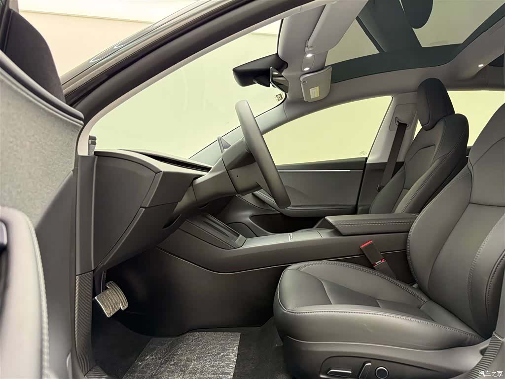 Tesla Model 3, 2024 8