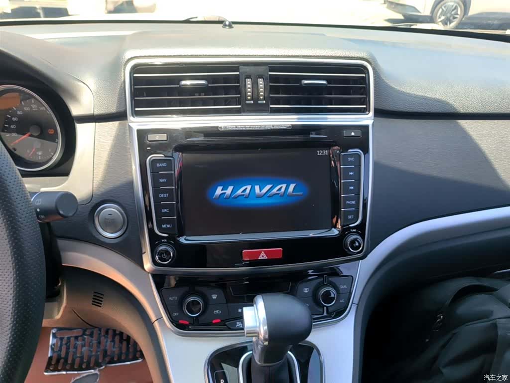 Haval M6, 2017 13
